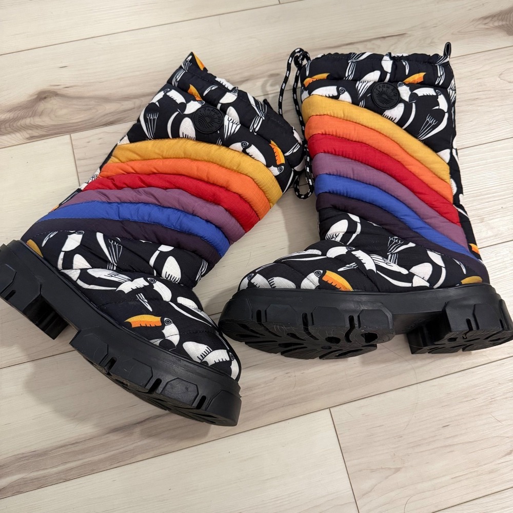 Farm Rio Graphic Toucans Puffy Tall Boots Rainbow Quilted Snow Boots Black 9.5